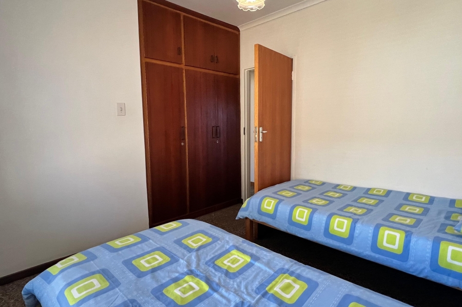 4 Bedroom Property for Sale in Wavecrest Eastern Cape